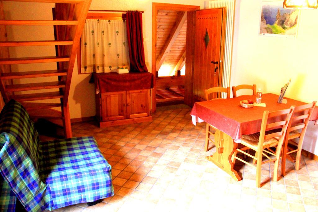 Agriturismo Pian Dei Tass 바르치스 객실 사진
